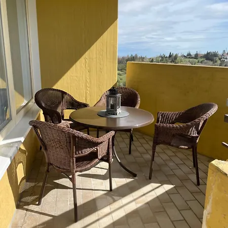 Panoramic - Wanderlust #329 Mit Schwimmbad